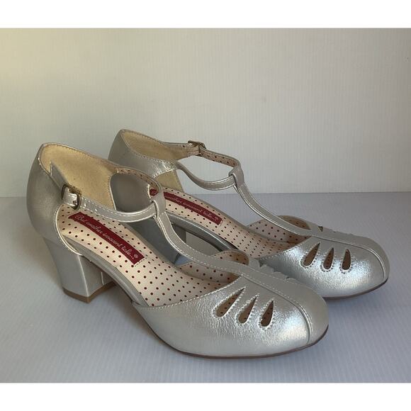 Vintage Style T-Strap Block Heel Silver Shoes Size 6.5 But Another Innocent Tale - Picture 3 of 10